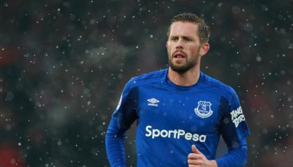 开云体育-乌拉圭的绝杀与卡马文加的接管，足球世界里的小国逆袭与配角革命