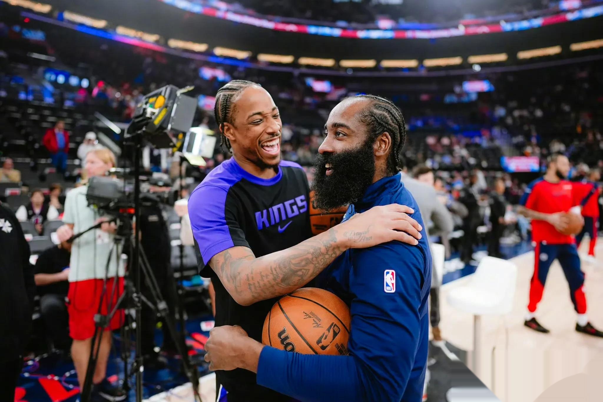 快船轻取雷霆，库里带队取胜