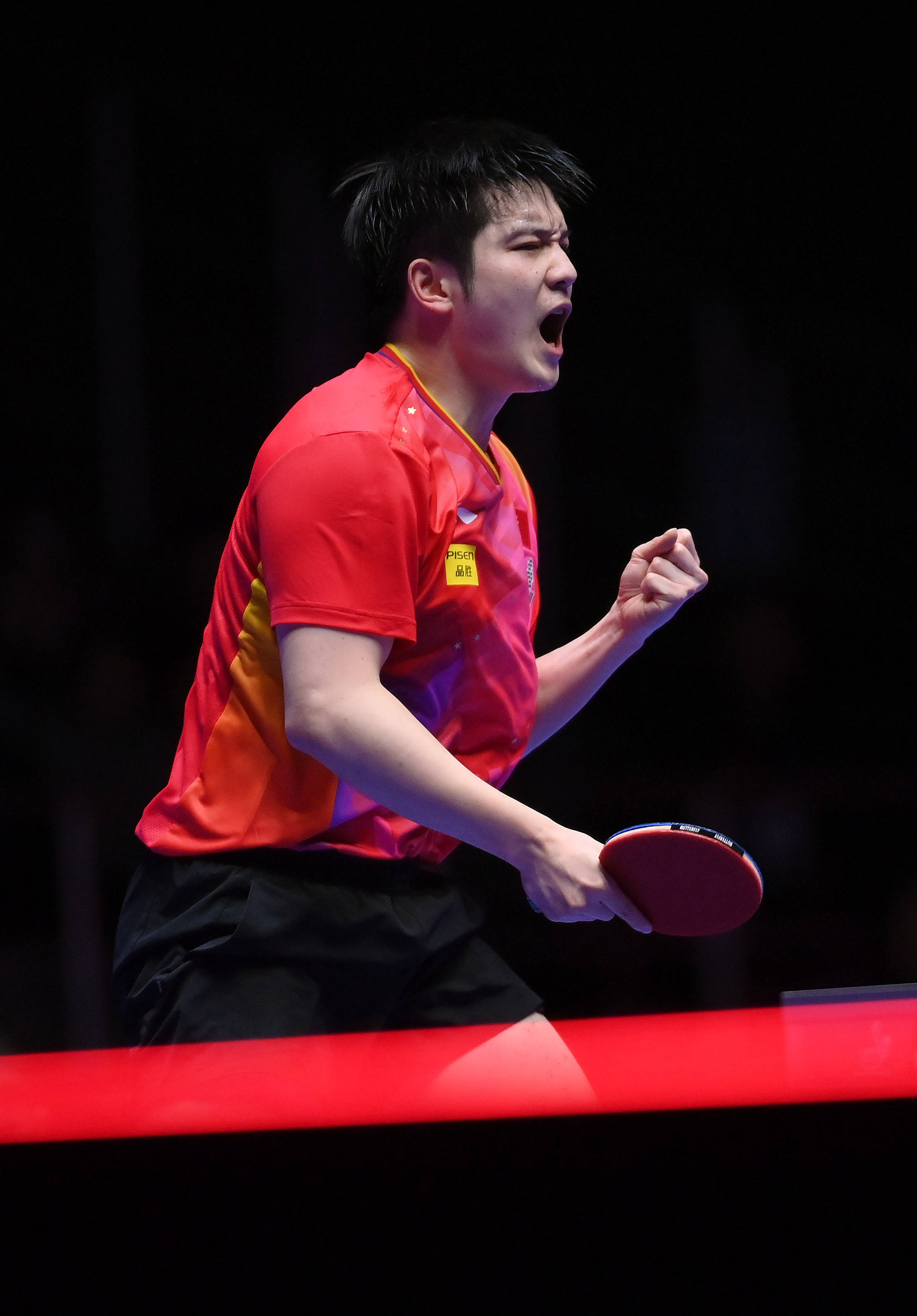 英格兰队横扫日本队，樊振东扛起全队