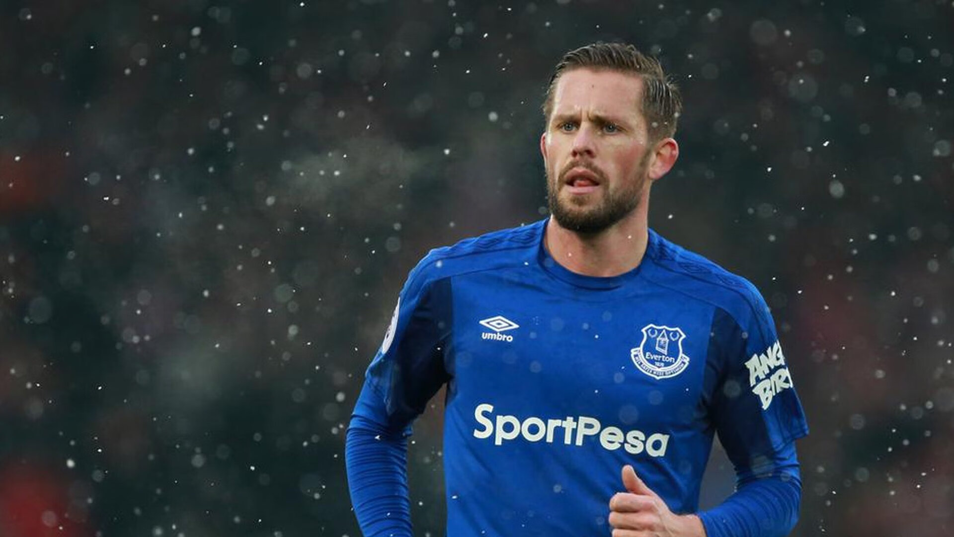 乌拉圭的绝杀与卡马文加的接管,足球世界里的小国逆袭与配角革命