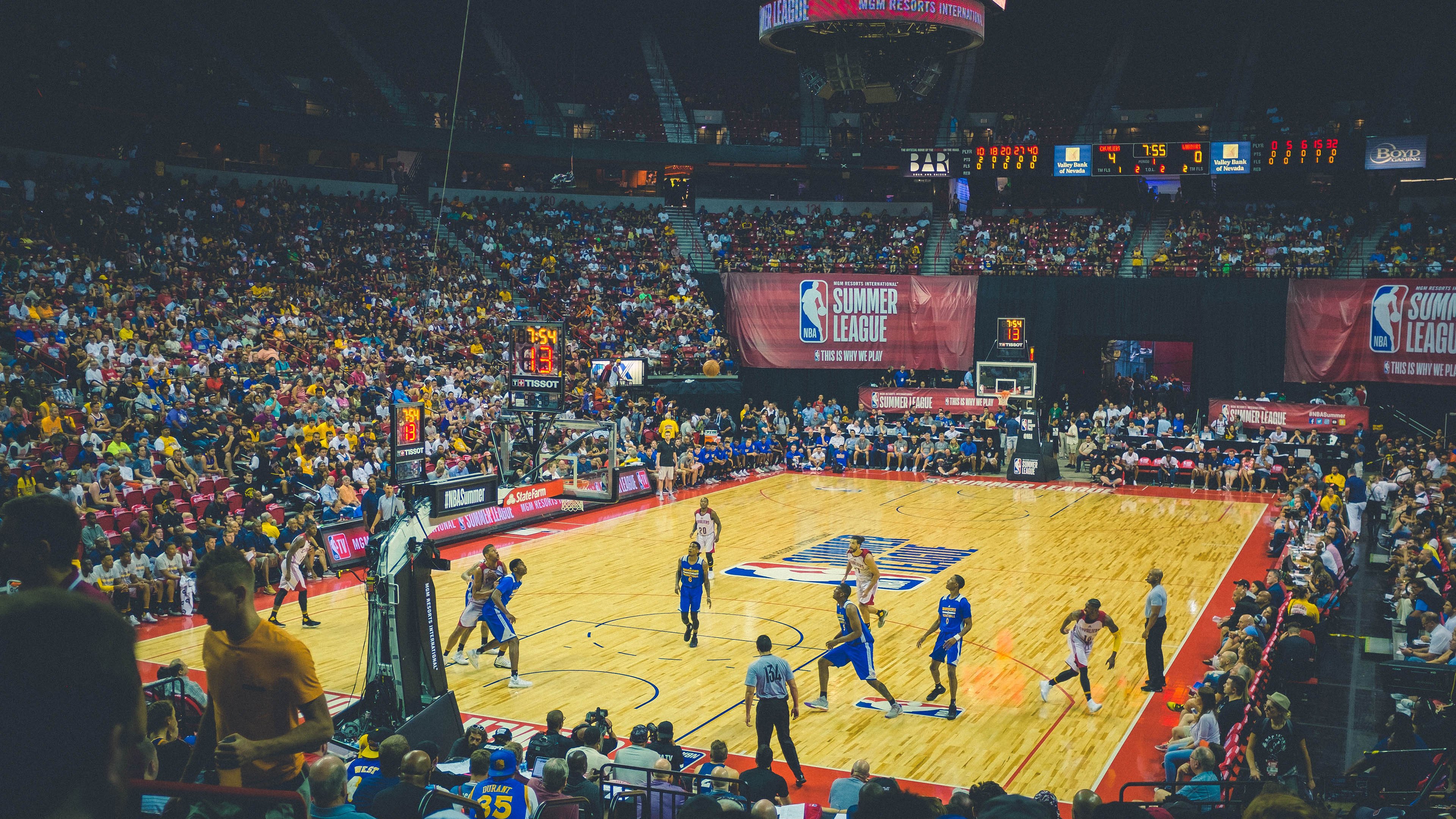 火箭绝杀魔术,福克斯在欧冠半决赛接管比赛,体育世界里,没有不可能