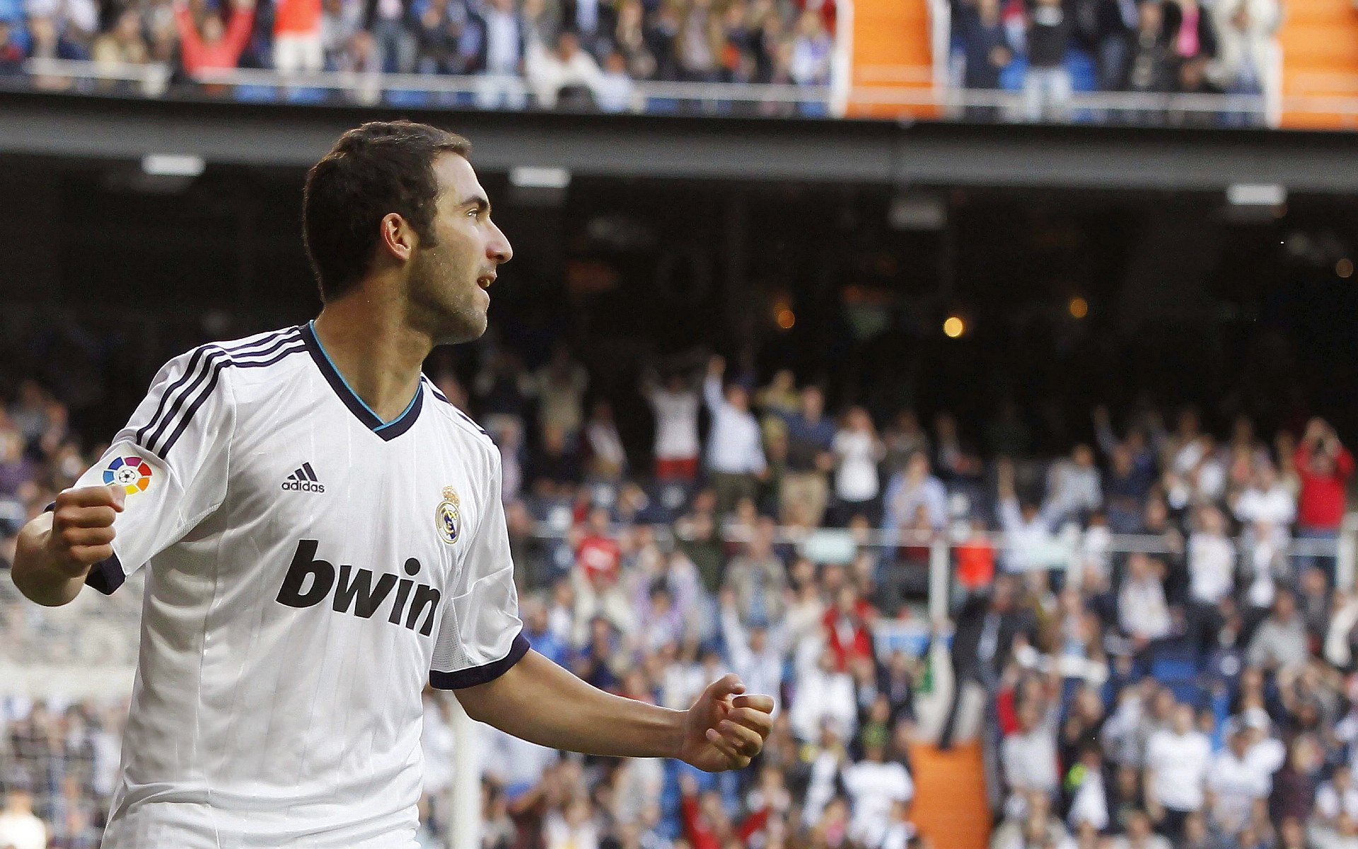 雷霆打穿魔术，文班亚马持续制造杀伤，当暴力美学成为新秩序