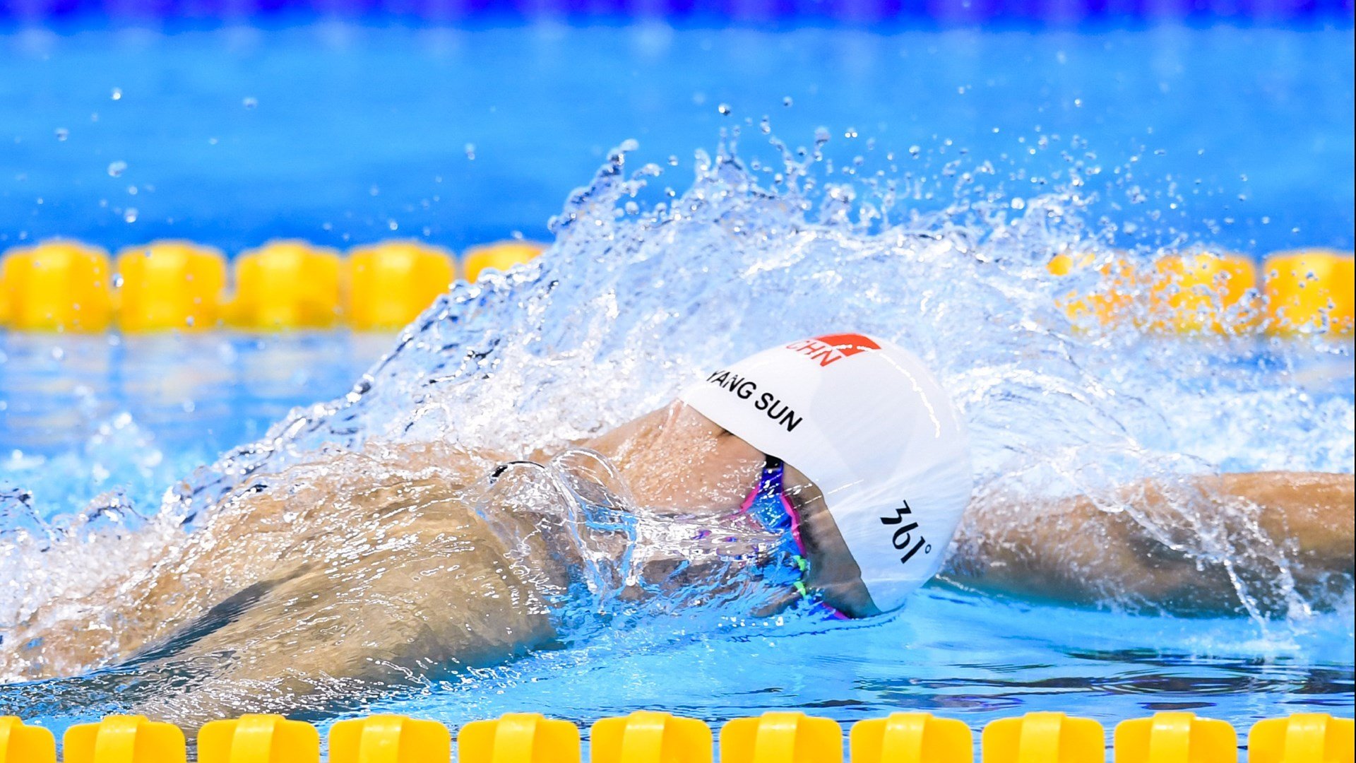 圣安第斯山的B面,当B费化身魔笛,门神铸就阿根廷的悬崖之舞